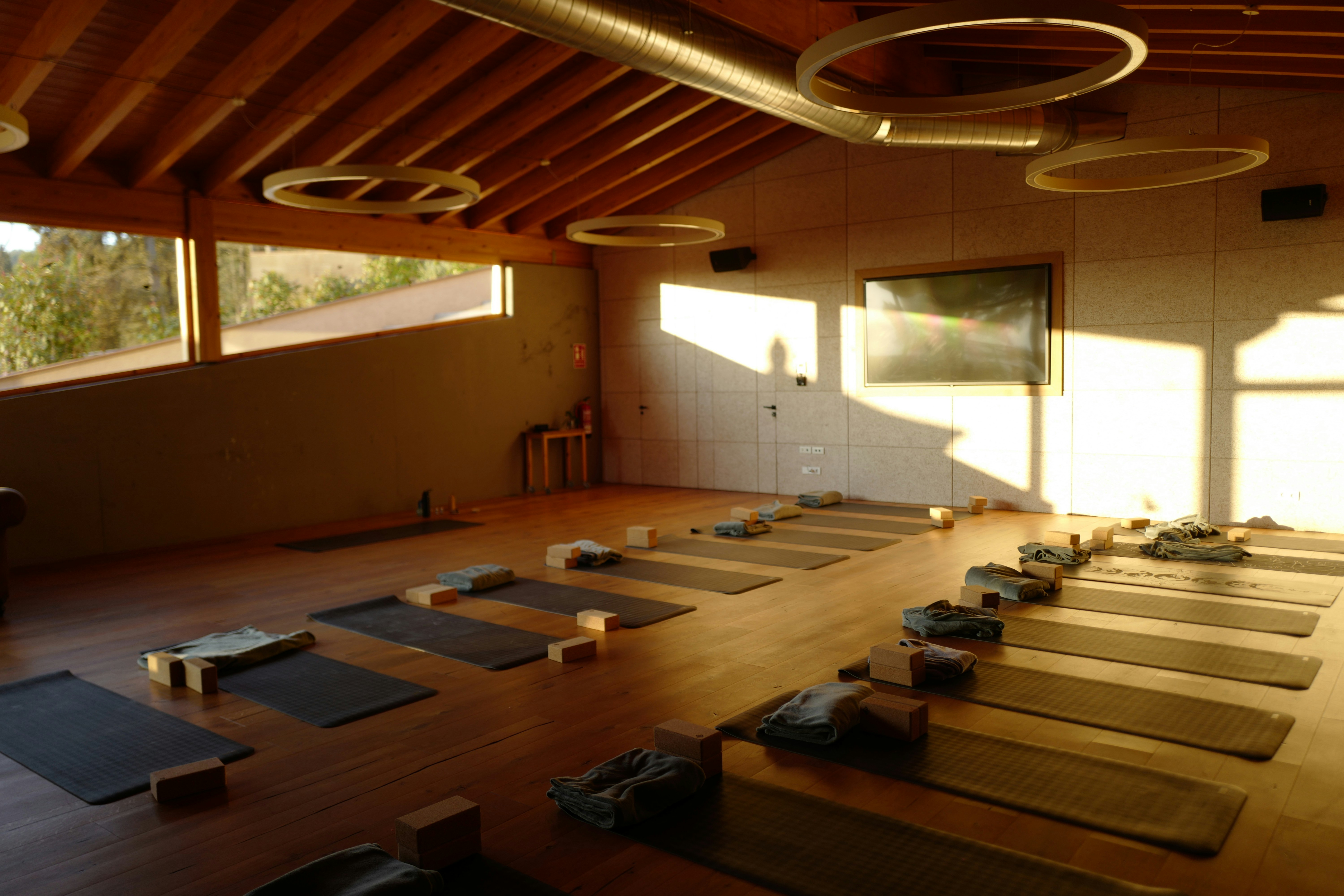 Marketing Tips for Wellness Retreats That Turn Summer Events Into Six-Figure Launches